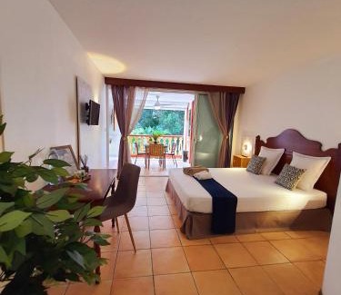 Sainte-Anne Apartment | Mon Pti Nid - Havre cosy avec vue tropicale en Martinique
