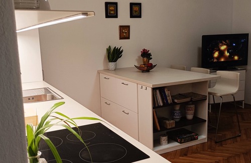 Old Town Apartment | Mona Lisa Apartment, la Place Magic