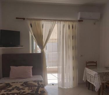 Qender Apartment | Mona`s apartments 1