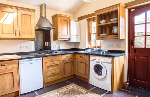 Charlestown Cottage | Mona's Cottage - Private Parking, Sea Views, Garden & Close To Harbour & Beach