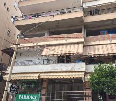 Qender Hostel | Mona`s Hostel