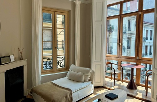 Uribarri Apartment | Monappart Cristo Historic Apartment with Parking
