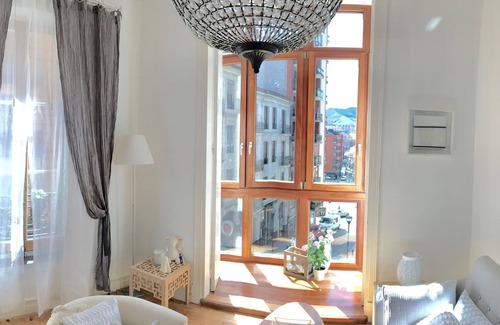 Uribarri Apartment | Monappart Cristo Historic Apartment with Parking