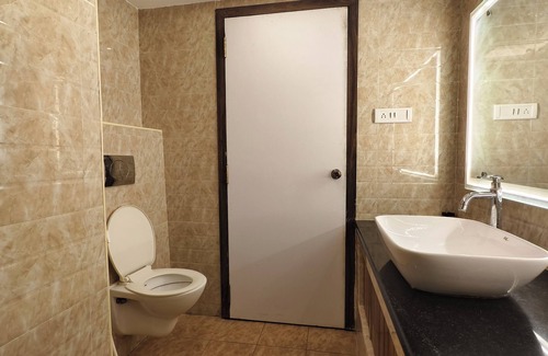 Pudi Hotel | Monarch Express, Sri City