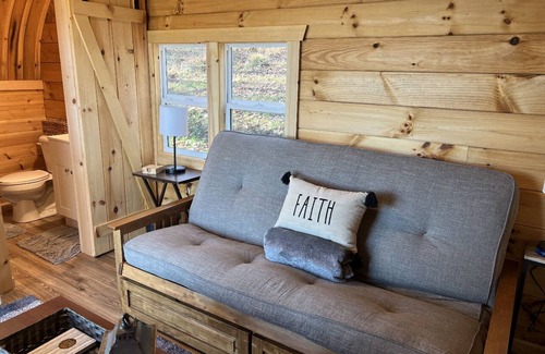 Stanardsville Cabin | Monarch Meadows Cabin Pod