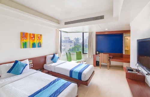 Aundh Hotel | Monarch Montvert, Baner Pune