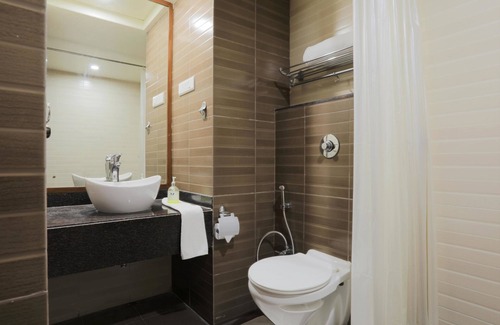 Aundh Hotel | Monarch Montvert, Baner Pune