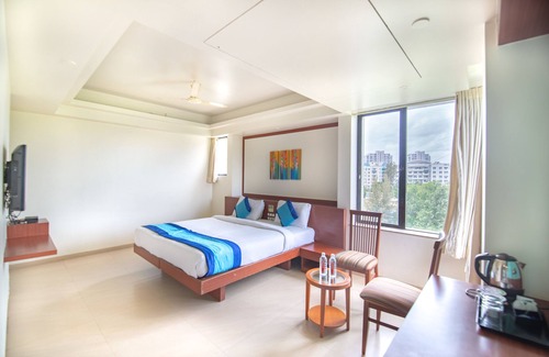 Aundh Hotel | Monarch Montvert, Baner Pune