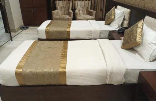Sector 17 Hotel | Monarch Residency Gurgaon