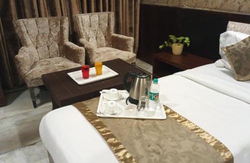 Sector 17 Hotel | Monarch Residency Gurgaon