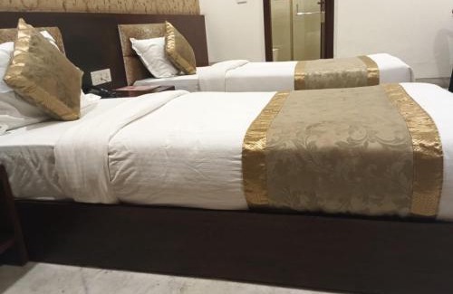 Sector 17 Hotel | Monarch Residency Gurgaon