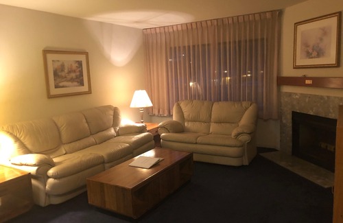 Pacific Grove Hotel | Monarch Resort