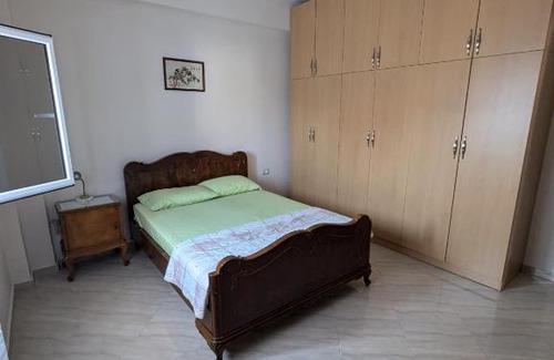 Mbrostar-Urë House | Monastery Inn
