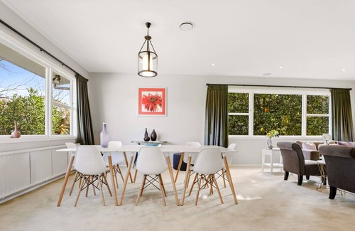 Springfield House | Moncur - Rotorua Holiday Home