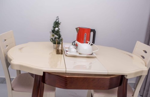 Ibadan Apartment | Mondeestars Luxury Home is 15 minutes drive to the shopping c