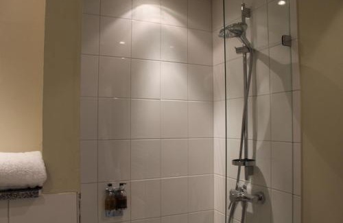 Kreuzberg Hotel | Mondrian Suites Berlin am Checkpoint Charlie