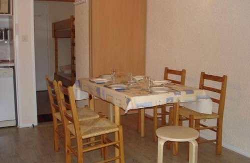 La Mongie Apartment | MONGIE 6 PEOPLE FOOT OF TRACKS + PARKING COVERED