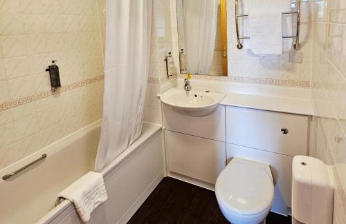 Murthill Hotel | Monifieth Farm Hotel