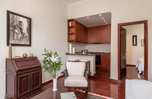 Old Town Apartment | MONK HOMES