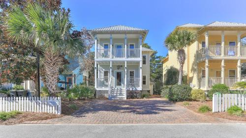 Santa Rosa Beach House | Monkey Business - Is up to date and modern as well as dog friendly