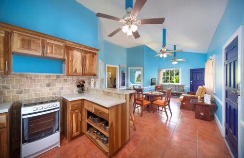 Sandy Bay House | Monkey Lala Apartments