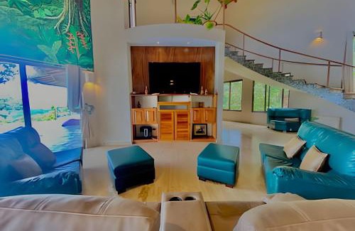 Dominicalito Cabin | MonkeyRanch LuxLodge