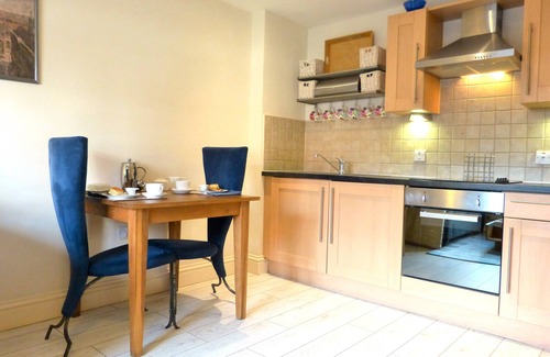 York Apartment | Monks Retreat - one bedroom apartment near the Minster with free parking