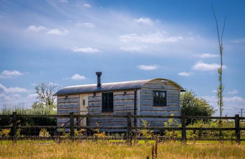 Wichenford Apartment | Monkwood Shepherds Hut - Ockeridge Rural Retreats