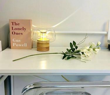 Sinchon-dong Bed & Breakfast | Mono