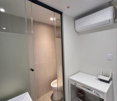 Sinchon-dong Bed & Breakfast | Mono