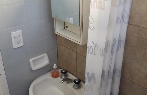 Las Colinas de Peralta Ramos Apartment | MONOAMBIENTE COCINA SEPARA Y PATIO CON PARRILLa