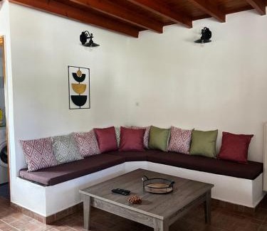 Varos House | Monolithos