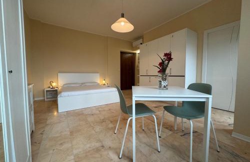 Asti Apartment | Monolocale i 7 Platani