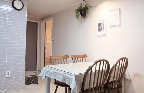 Seongdong-gu Apartment | Monoplan House Seongsu 1