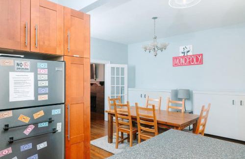 Allegheny-West Apartment | MONOPOLY - Prime-Location - Walkable - Sleeps 6
