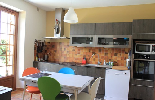 Monpazier House | Monpazier village, villa in enclosed garden: "Aux Portes de la Bastide" 2/4 people