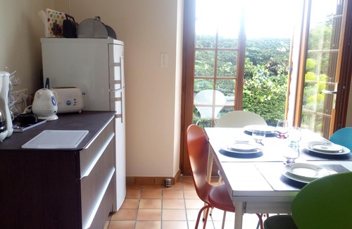 Monpazier House | Monpazier village, villa in enclosed garden: "Aux Portes de la Bastide" 2/4 people