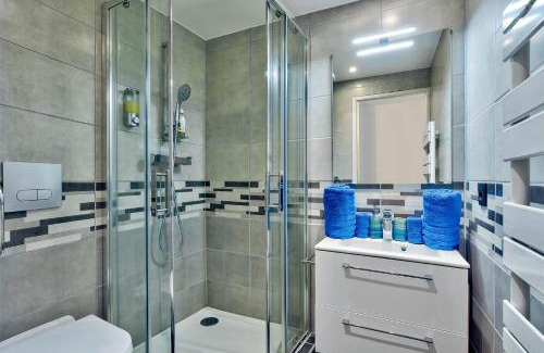 Jean Moulin - Marius Berliet Apartment | "Monplaisir", parking, canapé-lit neuf confortable, idéal voyages d'affaires et tourisme, proximité commerces, gare, Université Lyon 3 , Tram T2, T4 et C25
