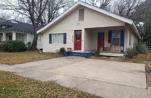 Monroe House | Monroe Garden District Neighbors