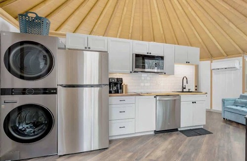 Canyon Lake Cabin | Monroe: Hill Country Luxe Yurt | Hot Tub | Glamp