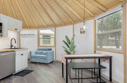Canyon Lake Cabin | Monroe: Hill Country Luxe Yurt | Hot Tub | Glamp