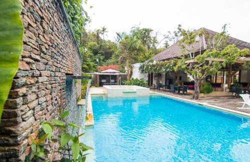 La Iglesia Apartment | Monserrat Residences