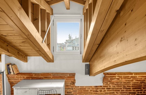 Saint-Georges Apartment | Monsieur Henri - Grand appt en plein centre ville
