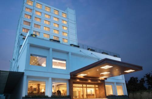 Palarivattom Hotel | Monsoon Empress Kochi