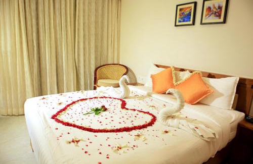 Chithirapuram Hotel | Monsoon Grande