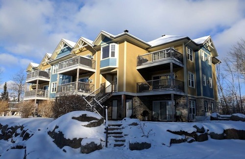 Saint-Faustin-Lac-Carre Condo | Mont Blanc Condo - SANDY BEACH & LAKE - FAMILY FRIENDLY - Clean and Quiet