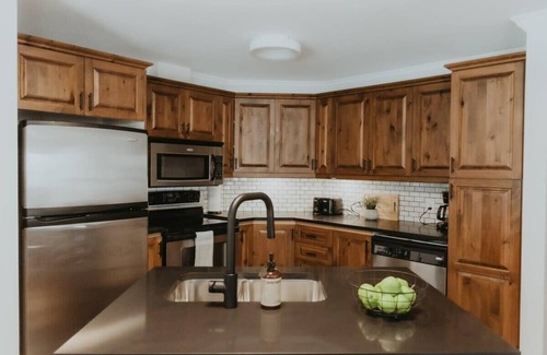 Saint-Faustin-Lac-Carre Apartment | Mont-Blanc Ski In/Out & Cozy Stay at MB2