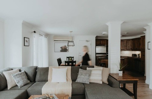 Saint-Faustin-Lac-Carre Apartment | Mont-Blanc Ski In/Out & Cozy Stay at MB2