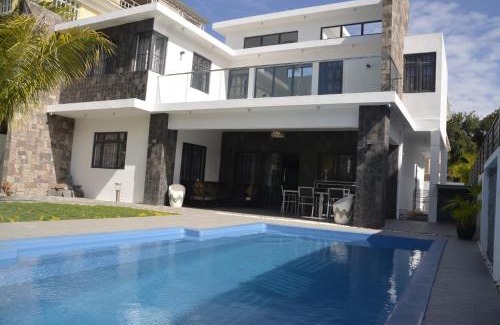 Trou aux Biches Villa | Mont Choisy Azura