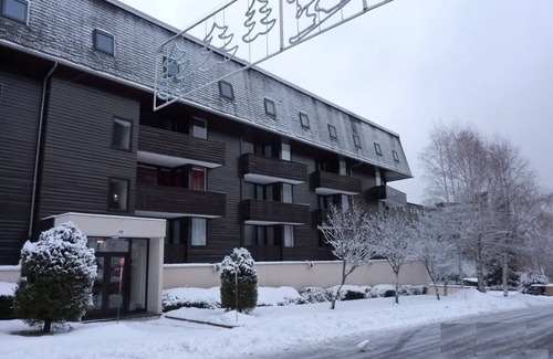 Mont-Dore Apartment | Mont-Dore: 1BR Apartment with Balcony and Private Garage